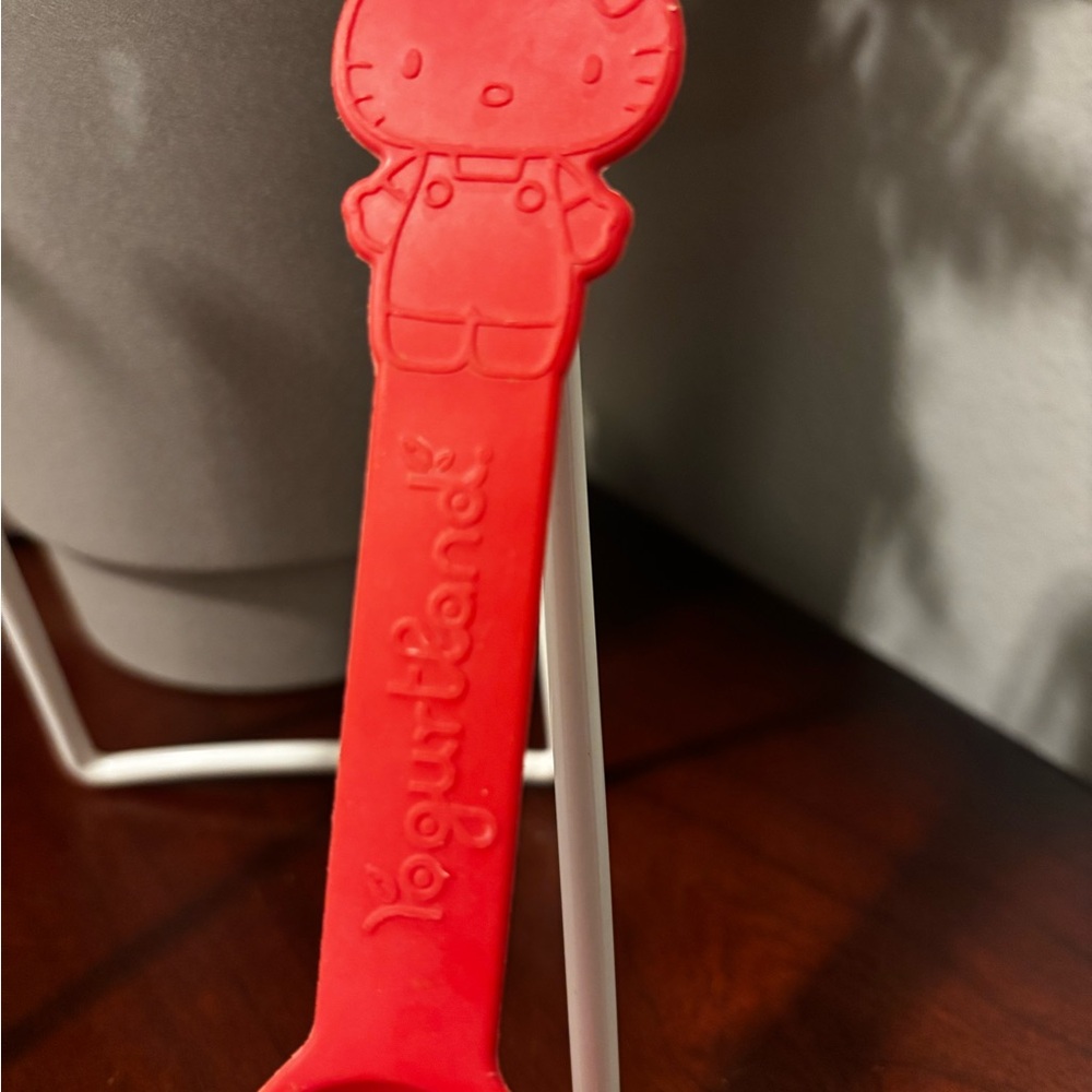 Hello Kitty Red Biodegradable Spoon 1976-2011 - Picture 2 of 4